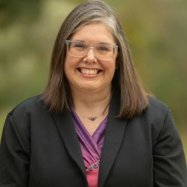 Jennifer Garst Headshot