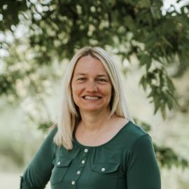 Kathy Suchon Headshot