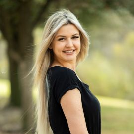 Lexie Frazier Headshot