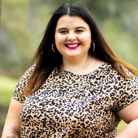 Abi Calzada Headshot