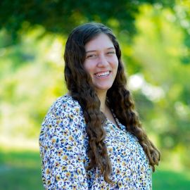 Malea Mikeworth Headshot