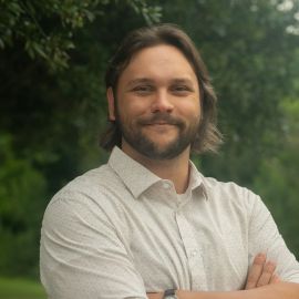 Robin Elkins Headshot