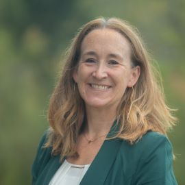 Sarah Hansen Headshot