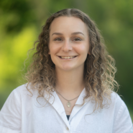 Carley Wynn Headshot